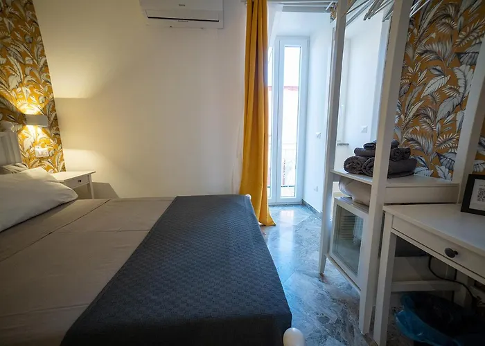 Le Stanze Di Cloe Pensionat Neapel